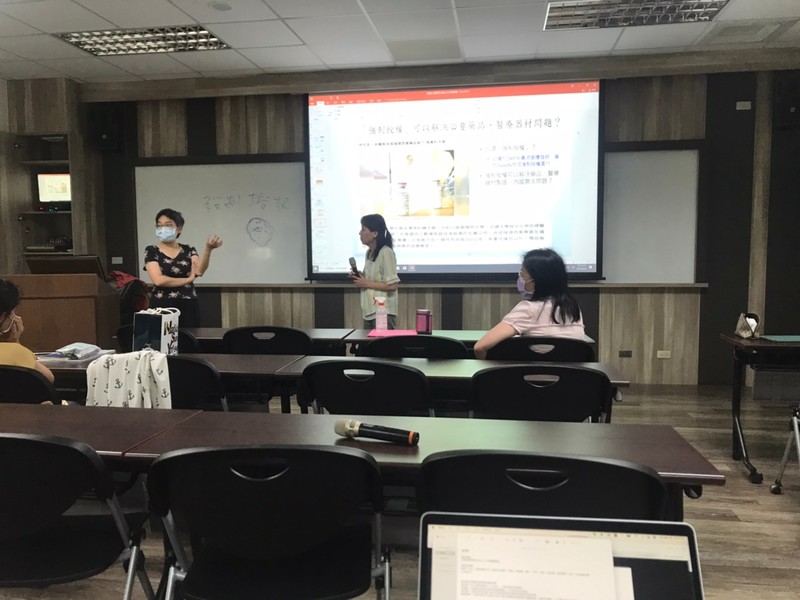1100318 國立台灣大學法律系李素華副教授演講圖片
