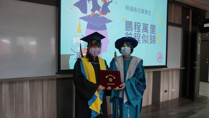 1110615 精準所小畢典圖片